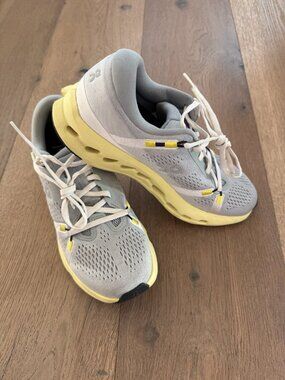 On Cloudsurfer 2 Women's running shoe (size 8)